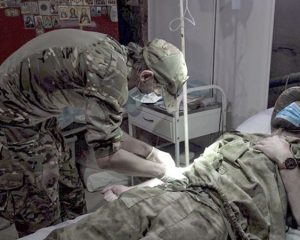 В их руках – жизнь боевых товарищей.