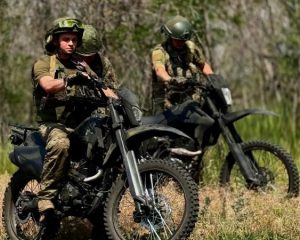 С большим отрывом в гонке с неприятелем