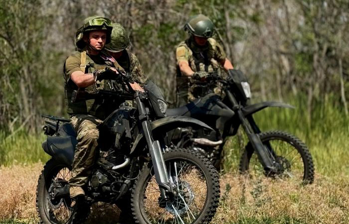 С большим отрывом в гонке с неприятелем