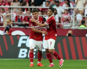 С ясной и доходчивой формой изложения.