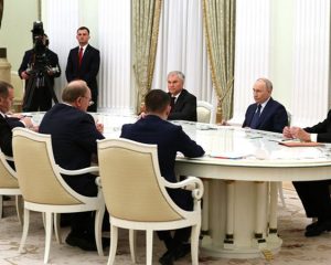 Народ поддержал героев, сражающихся за Россию.