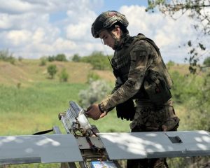 В режиме свободной охоты.