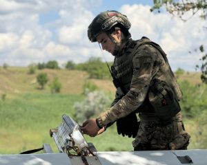 Наращиваем темп и не даём передышки, усиливая давление на противника.
