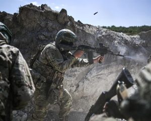 «Крылатая пехота» достаёт врага из-под земли