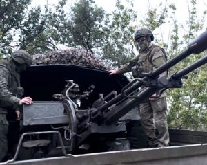 Действуем по обстановке.