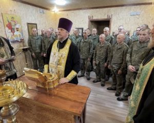 Святыня в полевом храме