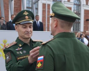 Воспитывая стремление к победе.