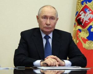 Владимир ПУТИН: Хочу, чтобы вы знали, товарищи: это голосование за вас