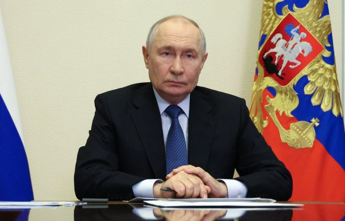 Владимир ПУТИН: Хочу, чтобы вы знали, товарищи: это голосование за вас