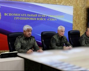 Вырваться из окружения противнику не позволим