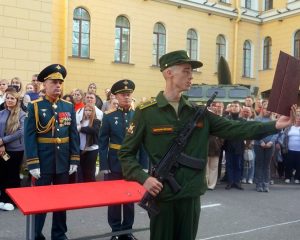 Священная обязанность служить Родине.