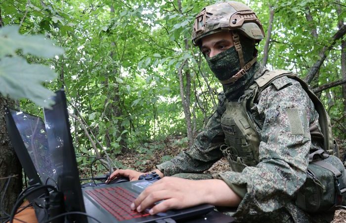 «Призрак» появляется с неба.