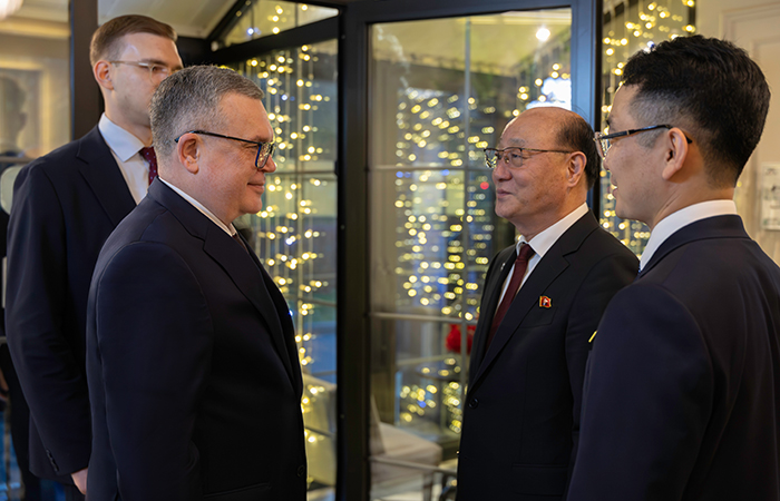 Курсом стратегического партнёрства